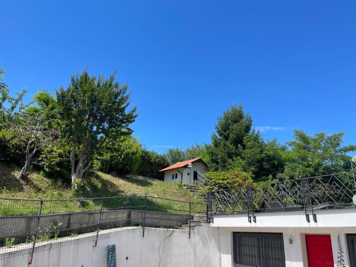 La Casetta Dalla Porta Rossa Nebbiuno ภายนอก รูปภาพ